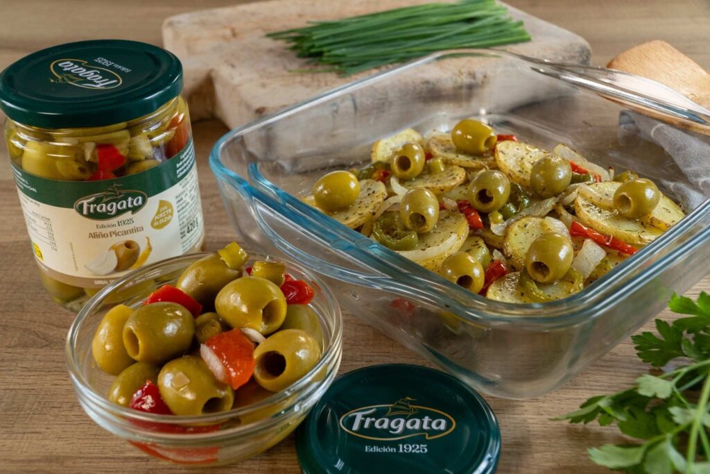 Papas a lo pobre al horno con aceitunas gordales picantitas